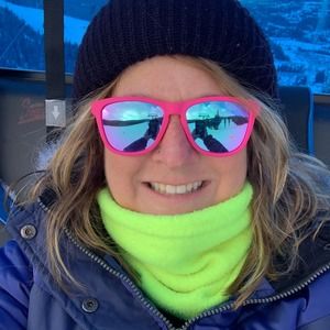 Meet your Posher, Elaine